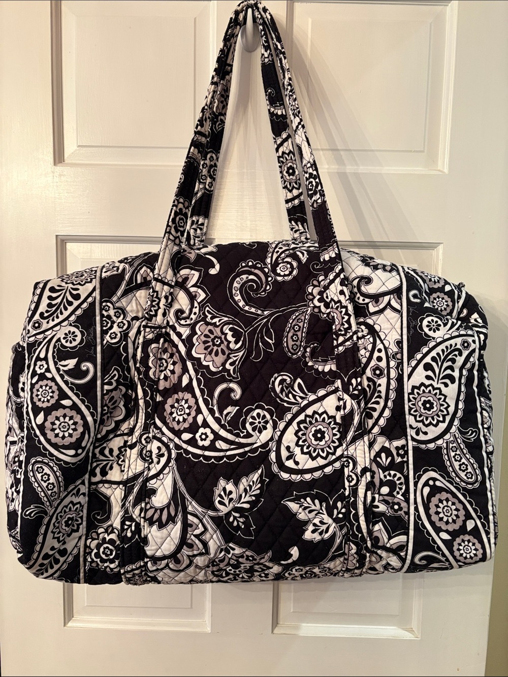 Vera Bradley Quilted Cotton Large Duffel Bag Midnight Paisley Black White EUC
